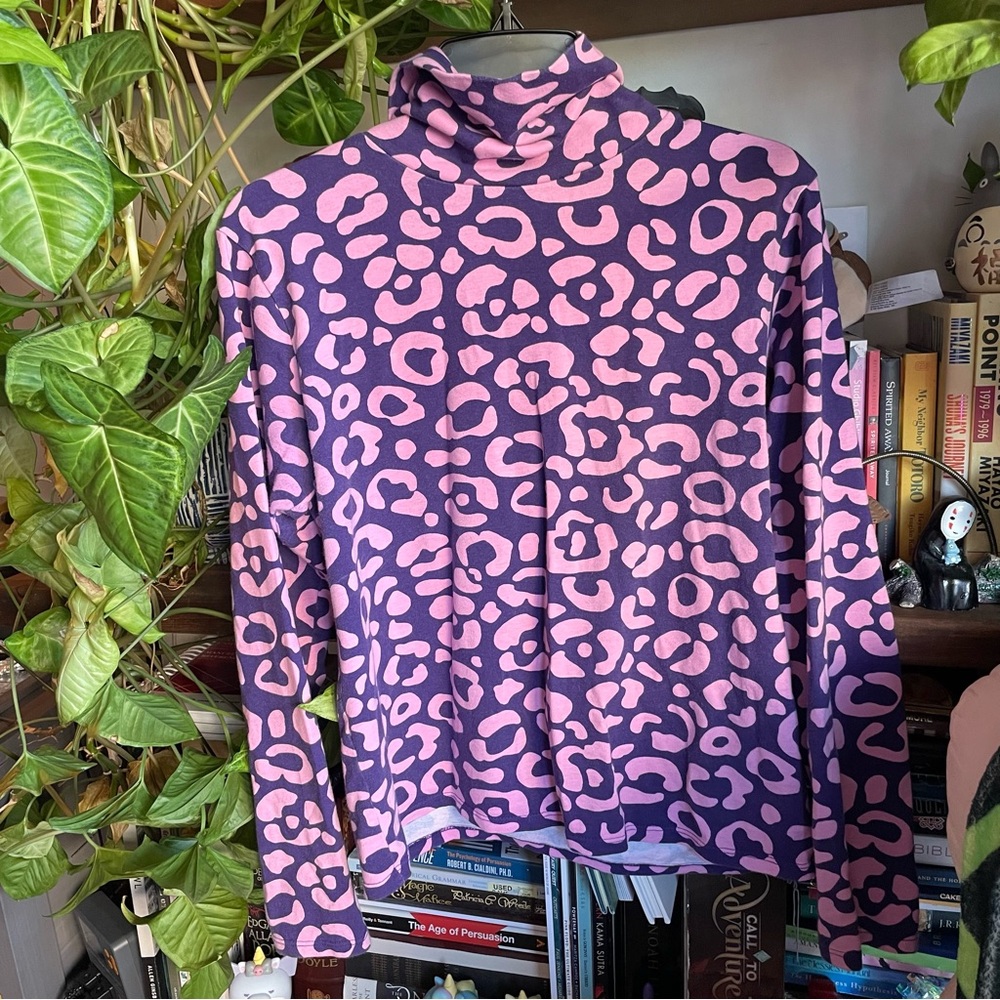 Nooworks Cheetah Print Turtleneck Top